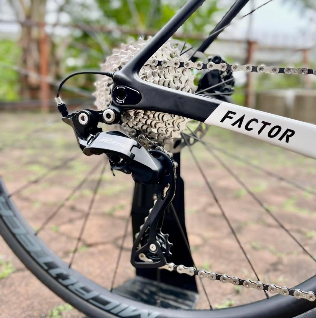 Factor O2 Disc 105 12 Speed Mechanical Disc Groupset