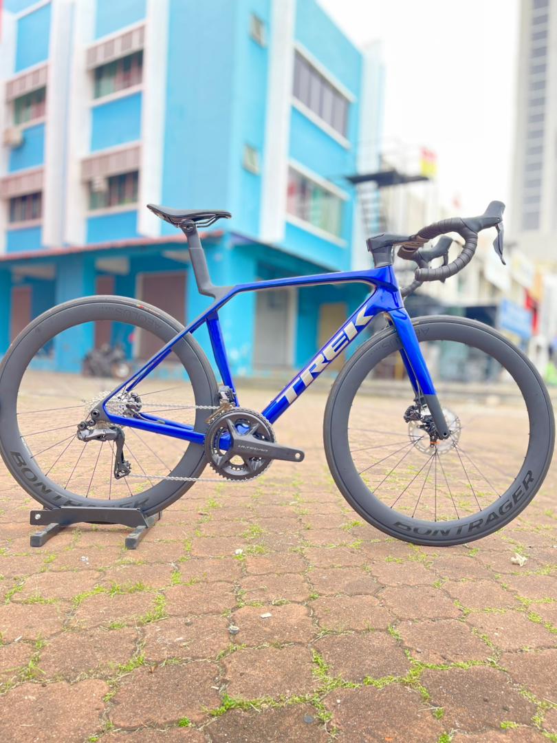 Trek Madone SL Gen 8 -Shimano Ultegra R8170 12 Speed Di2 Disc
