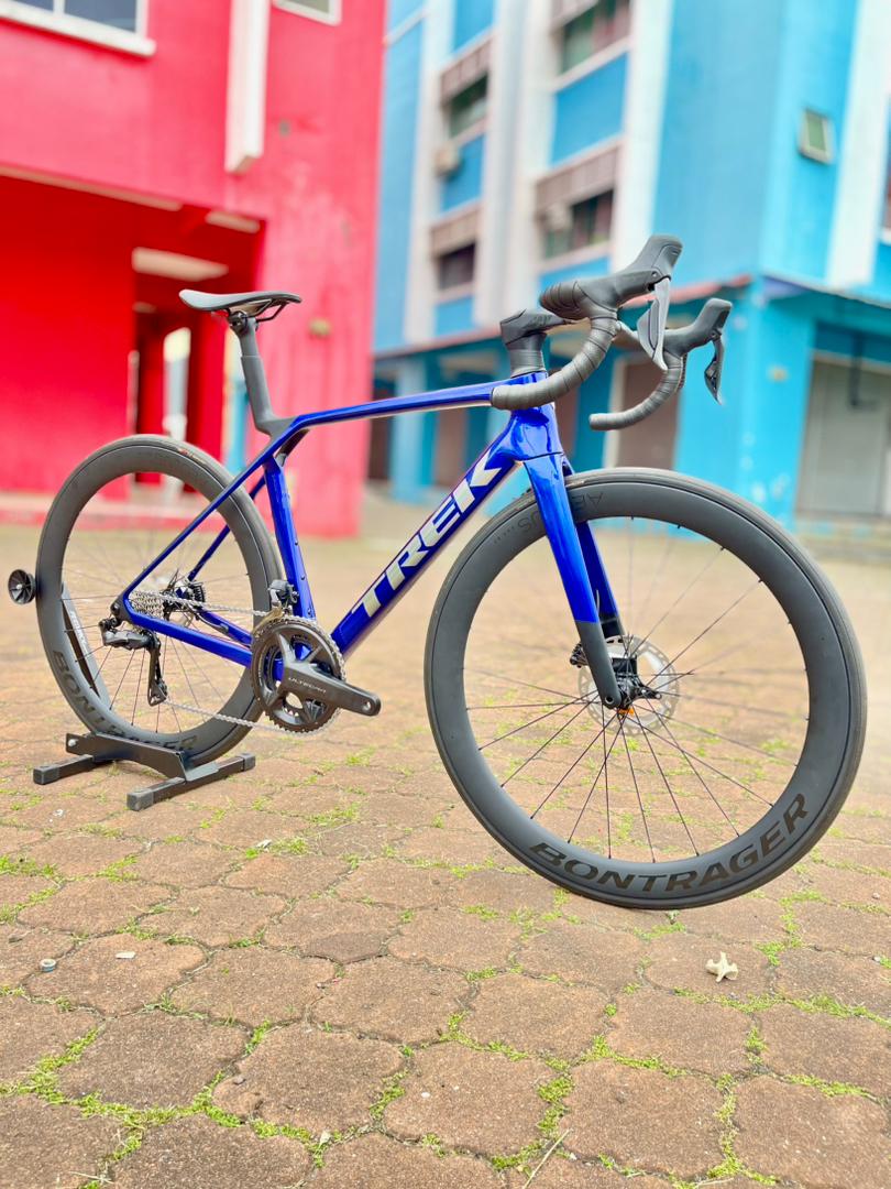 Trek Madone SL Gen 8 -Shimano Ultegra R8170 12 Speed Di2 Disc