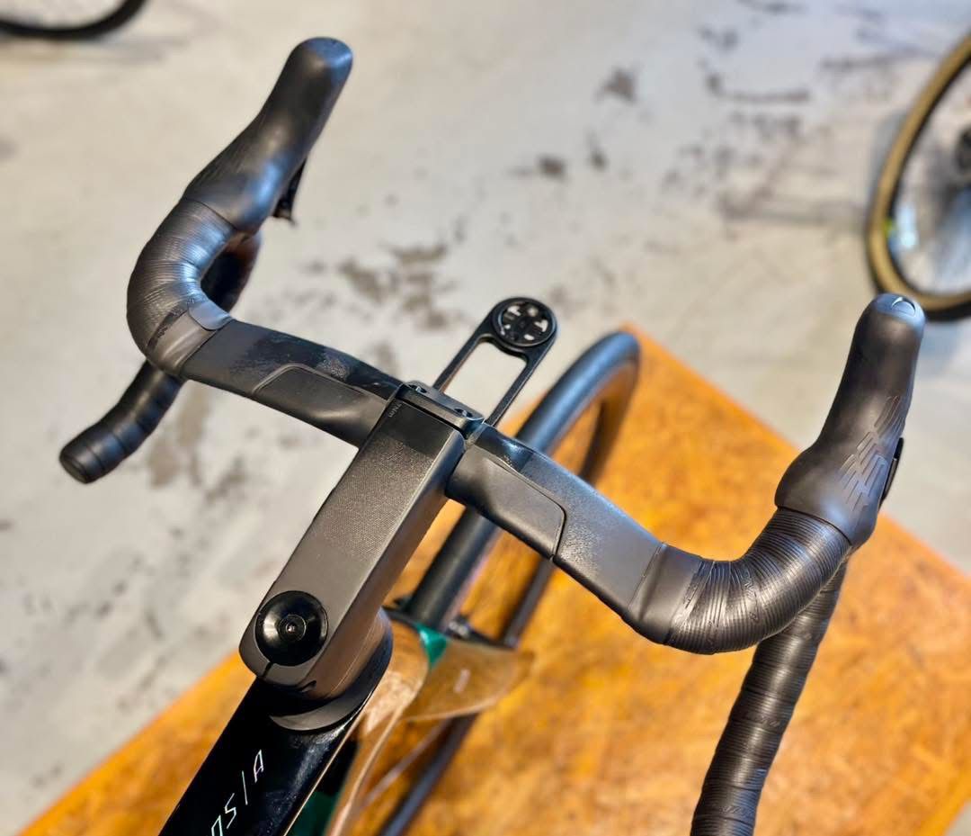 Polygon 2026 Helios A8 Di2 Road Bike